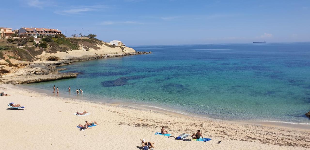 Suite Guesthouse A Pochi Passi Dal Mare Sassari Bagian luar foto