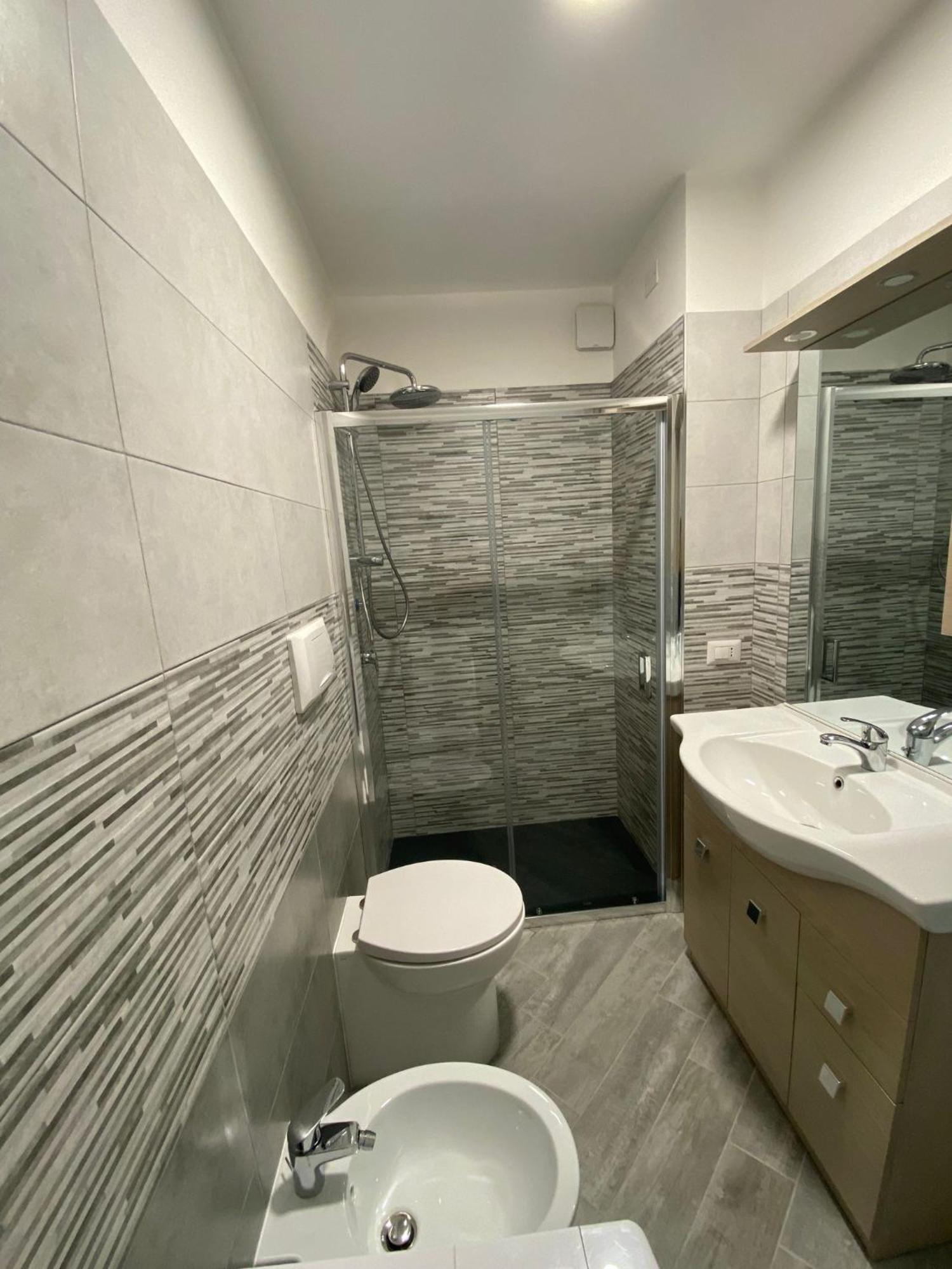 Suite Guesthouse A Pochi Passi Dal Mare Sassari Bagian luar foto