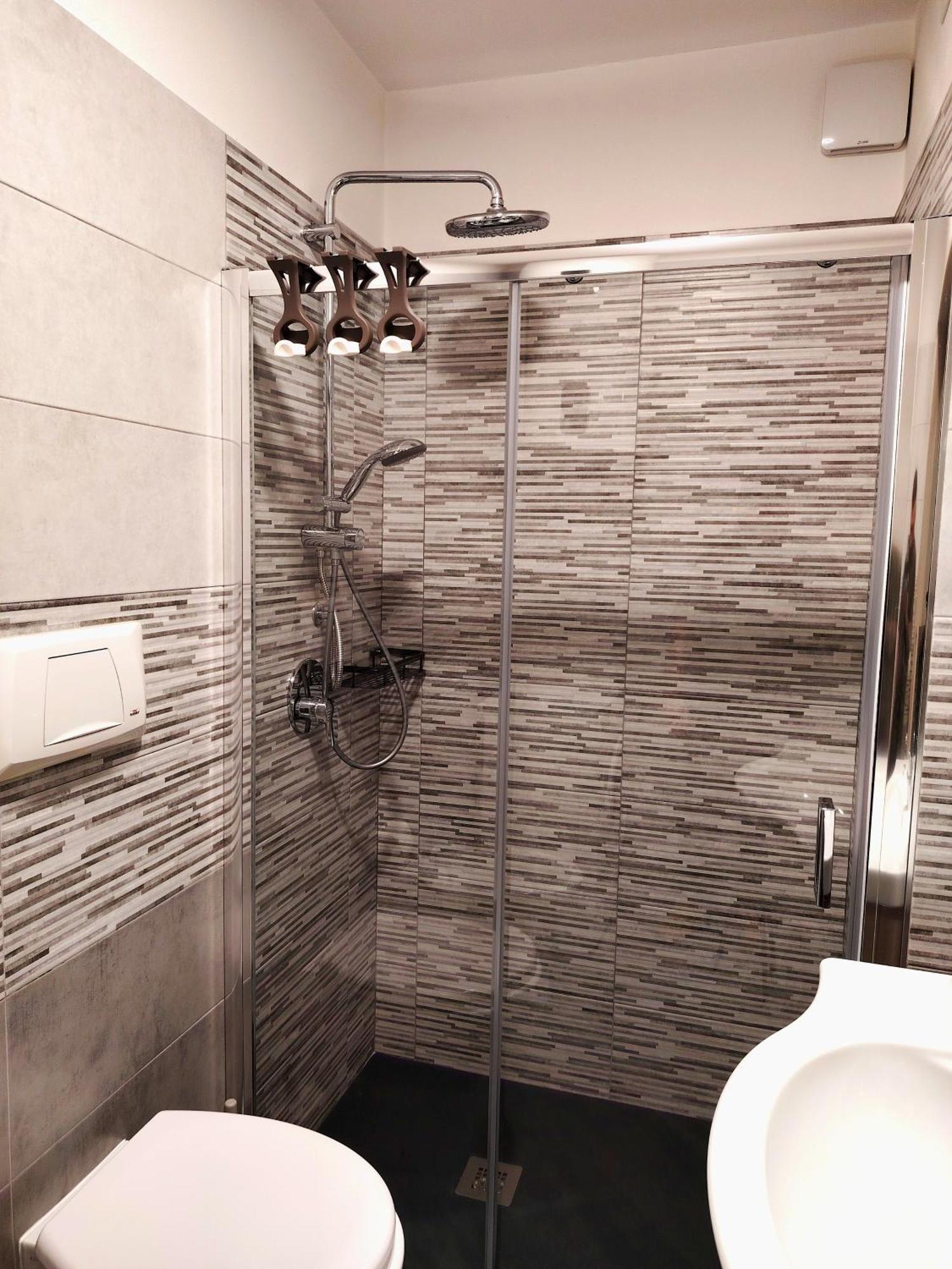 Suite Guesthouse A Pochi Passi Dal Mare Sassari Bagian luar foto